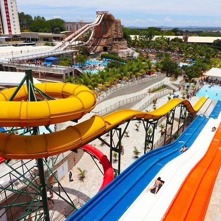 Lacqua Diroma Oficial - Diroma Acqua Park Incluido - Com Roupa De Cama E Banho Калдас Новас Екстериор снимка