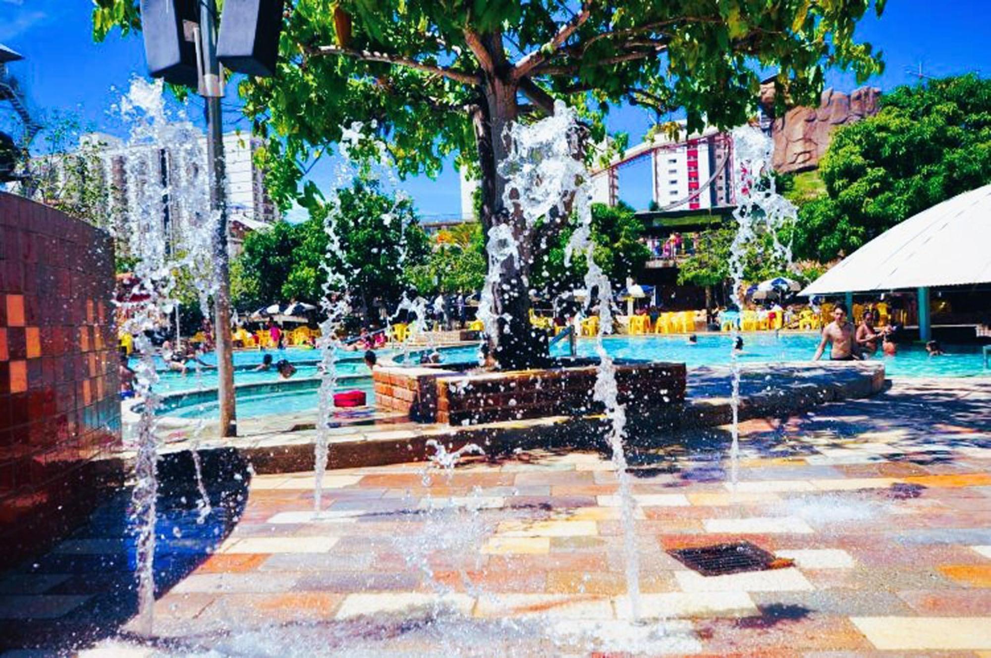 Lacqua Diroma Oficial - Diroma Acqua Park Incluido - Com Roupa De Cama E Banho Калдас Новас Екстериор снимка